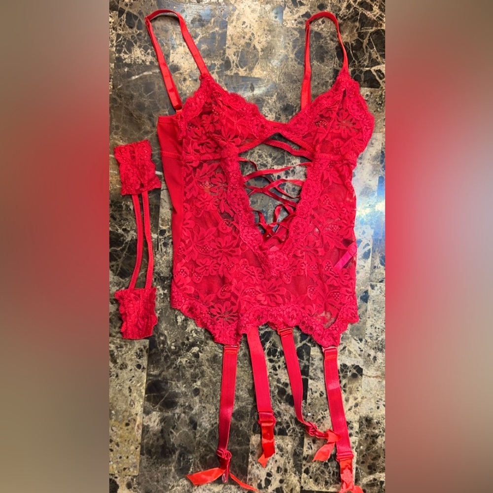 Seven’til Midnight Red Lace Floral lingerie Set